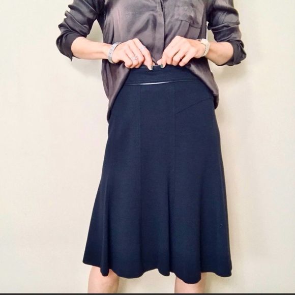 ✨BCBG MaxAzria✨Classy Skirt🌸 - Picture 1 of 7